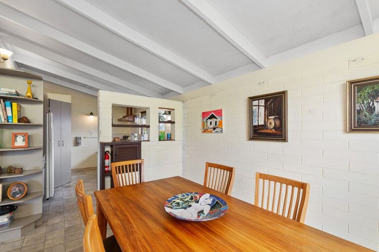 Photo of property in 7 Pakira Avenue, Glendene, Auckland, 0602