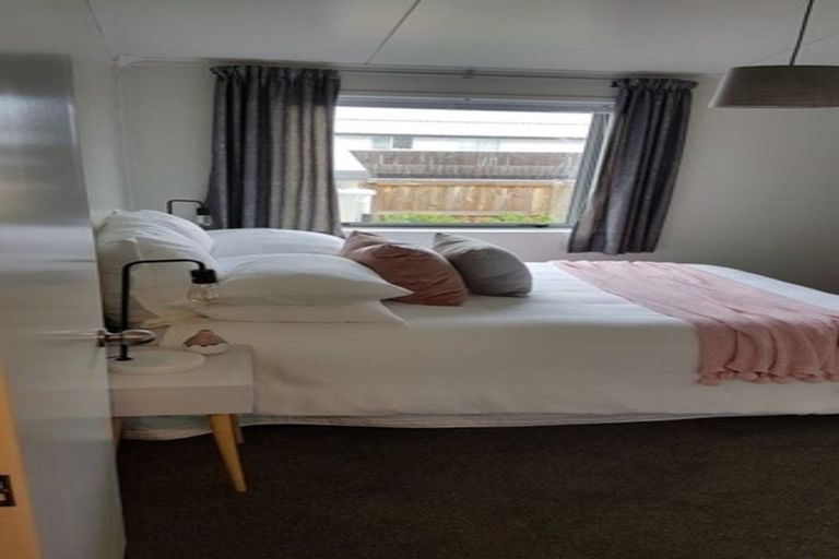 Photo of property in 3a Kingsbridge Drive, Burwood, Christchurch, 8083