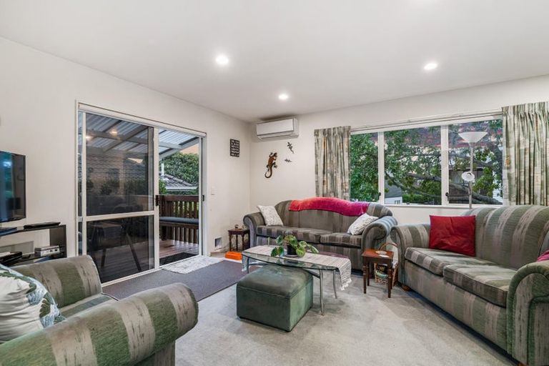 Photo of property in 1 Metric Place, Te Atatu South, Auckland, 0610