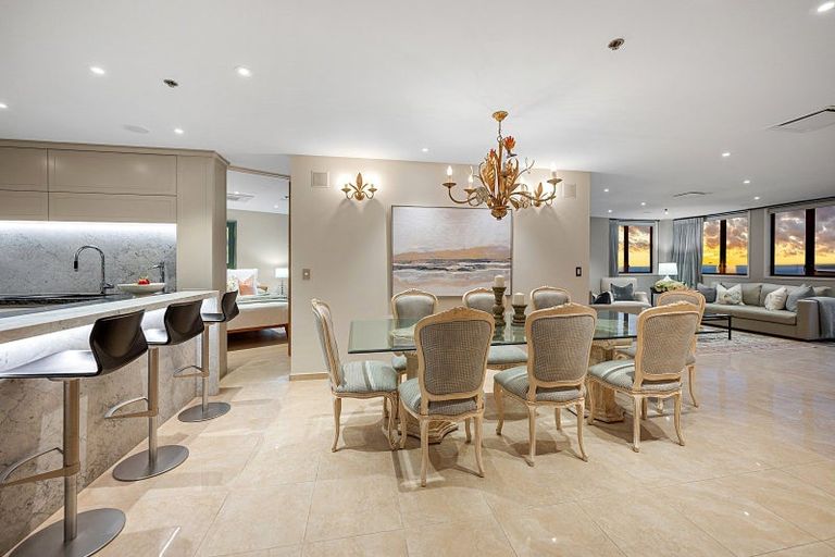 Photo of property in Mon Desir Apartments, 6/173b Hurstmere Road, Takapuna, Auckland, 0622