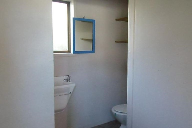 Photo of property in 1/11 Cassia Place, Sunnynook, Auckland, 0620