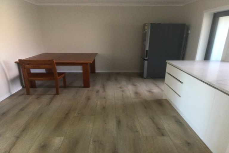 Photo of property in 216 Hillcrest Road, Hillcrest, Hamilton, 3216