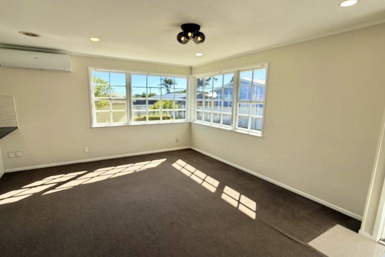 Photo of property in 1/126 Porchester Road, Papakura, 2110