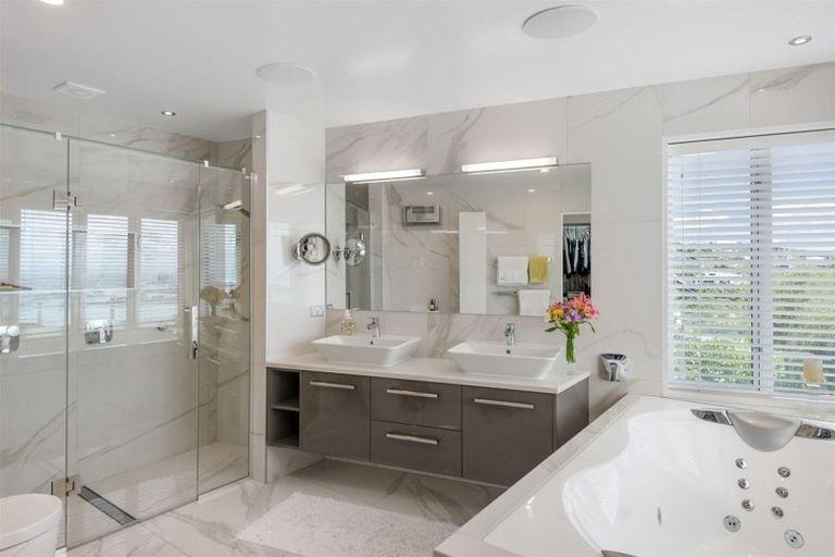 Photo of property in 1 Ti Kouka Eco Lane, Redcliffs, Christchurch, 8081