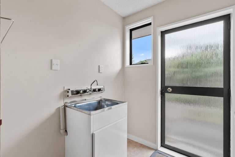 Photo of property in 1/267 Sawyers Arms Road, Bishopdale, Christchurch, 8053