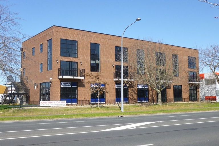 Photo of property in 102/4 Village Quarter Lane, Frankton, Hamilton, 3204