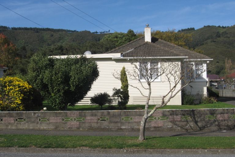 Photo of property in 32 Fleet Street, Naenae, Lower Hutt, 5011
