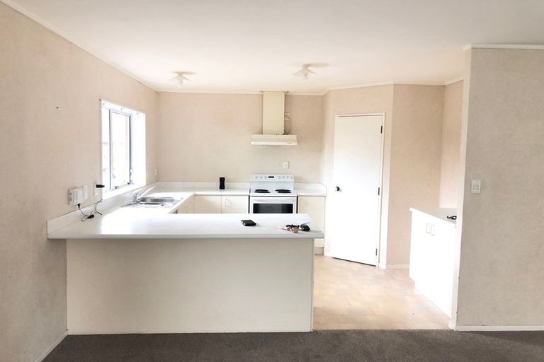 Photo of property in 1/2 Whitford Road, Howick, Auckland, 2014