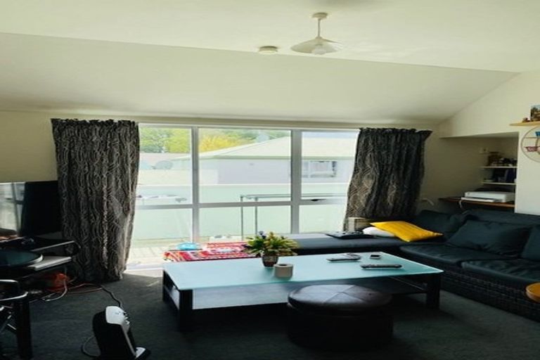 Photo of property in 106 Waltham Road, Sydenham, Christchurch, 8023