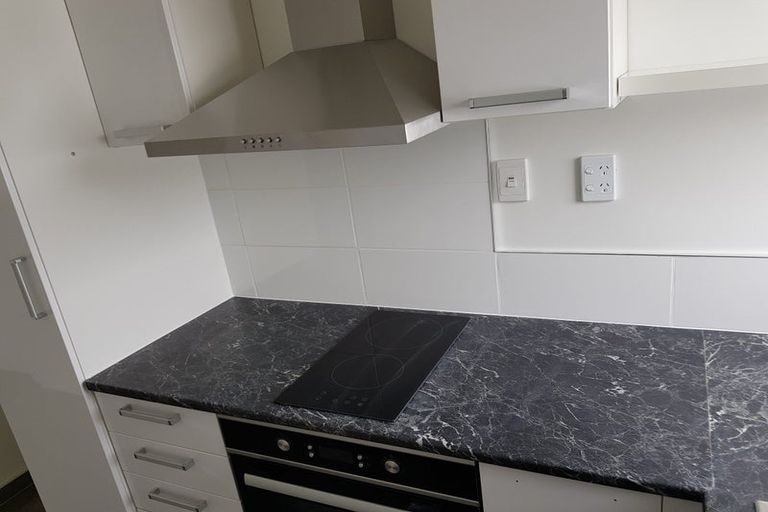 Photo of property in 33 Seddon Road, Frankton, Hamilton, 3204