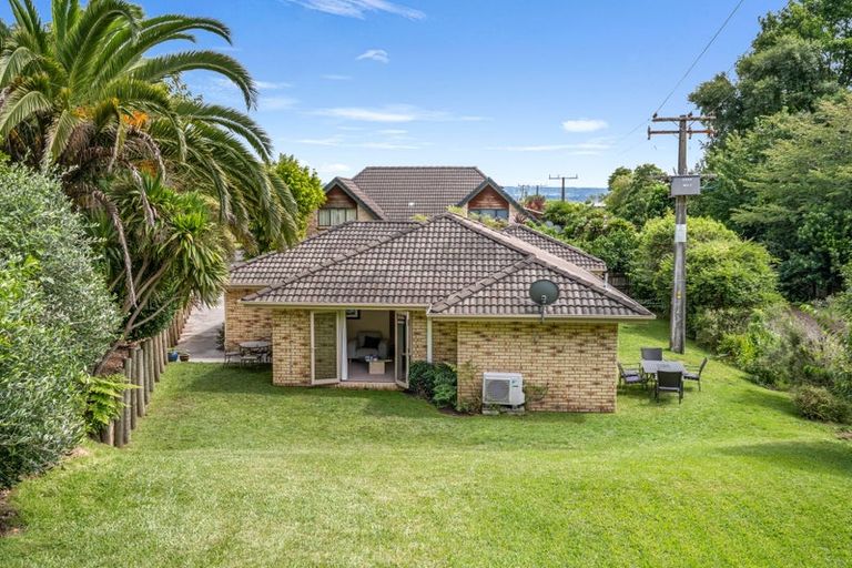 Photo of property in 8 Libra Place, Kawaha Point, Rotorua, 3010