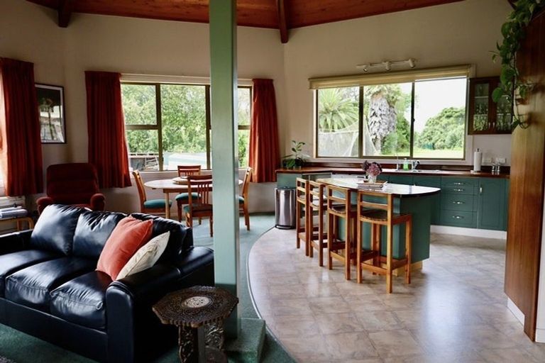 Photo of property in 23 Winifred Street, Okitu, Gisborne, 4010