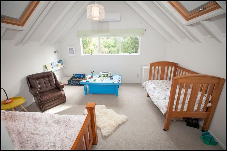 Photo of property in 30 Mappin Place, Chatswood, Auckland, 0626