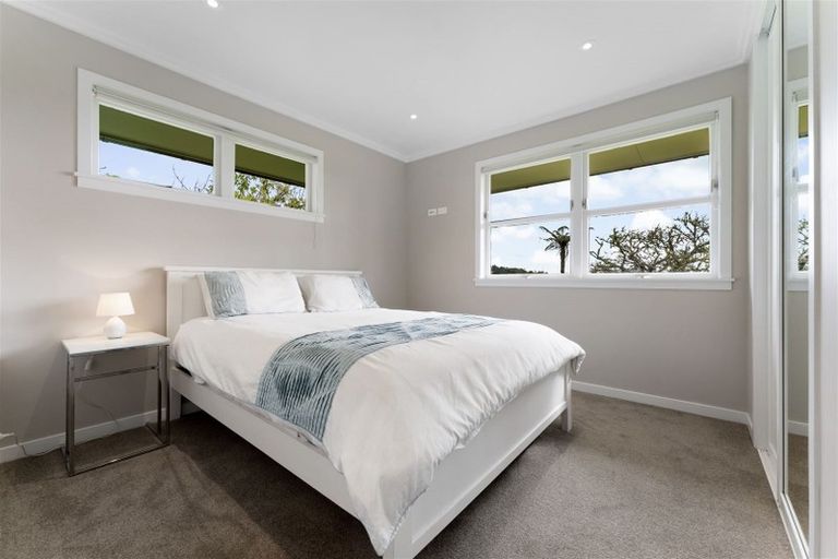 Photo of property in 72 Hanham Road, Kumeu, 0891