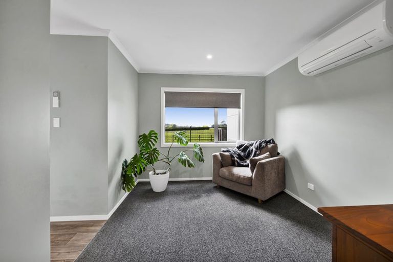 Photo of property in 7 Mercade Close, Stratford, 4332