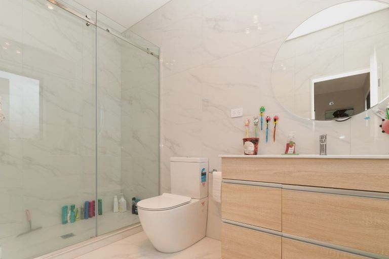 Photo of property in 58 Accolage Boulevard, Kumeu, 0810