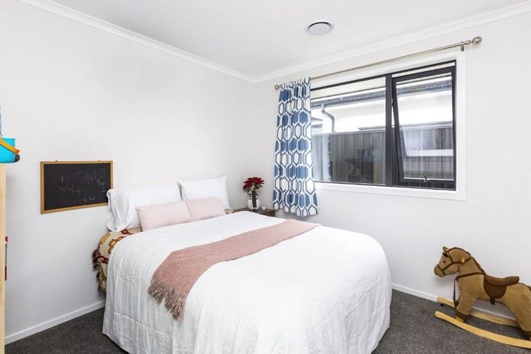 Photo of property in 115 Mawai Hakona Drive, Wallaceville, Upper Hutt, 5018