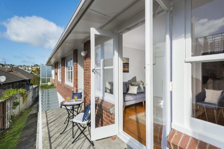 Photo of property in 3/3 Penzance Road, Mairangi Bay, Auckland, 0630