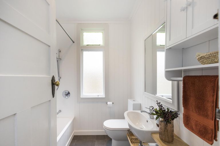 Photo of property in 31 Frederick Street, Terrace End, Palmerston North, 4410