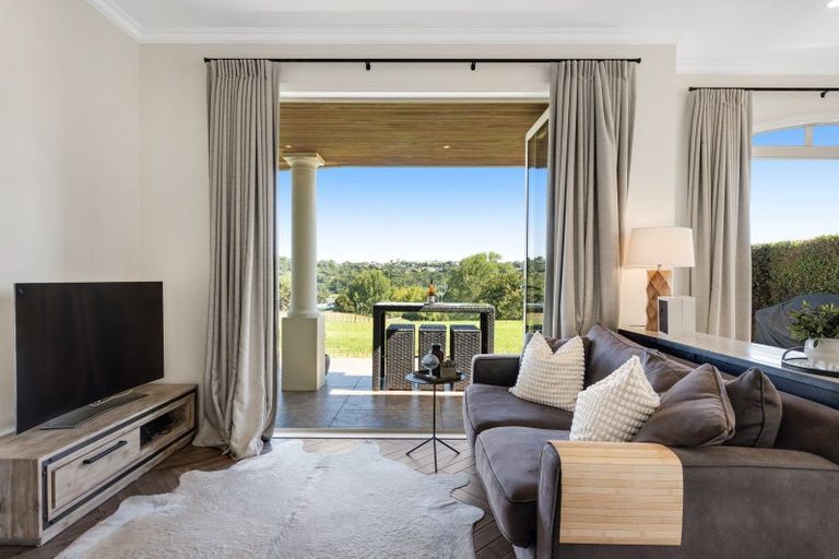 Photo of property in 204 Broomfields Road, Whitford, Howick, 2571