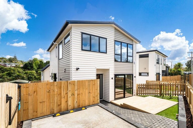 Photo of property in 25b Withers Road, Glen Eden, Auckland, 0602