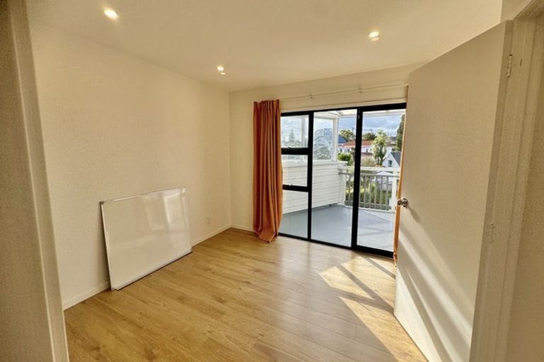 Photo of property in 1/12 Masefield Street, Cockle Bay, Auckland, 2014