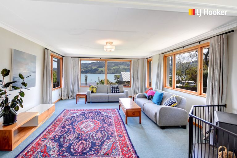 Photo of property in 15 Bayne Terrace, Macandrew Bay, Dunedin, 9014