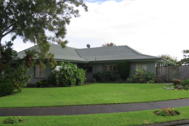 Photo of property in 25 Sanctuary Point, Sunnyhills, Auckland, 2010