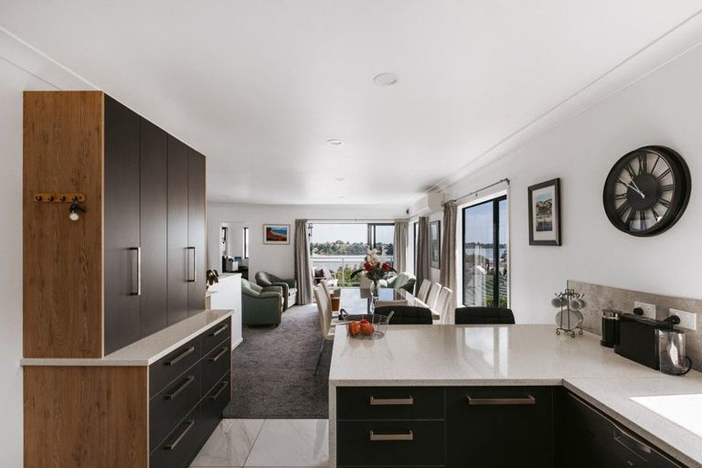 Photo of property in 36 Downing Place, Welcome Bay, Tauranga, 3112