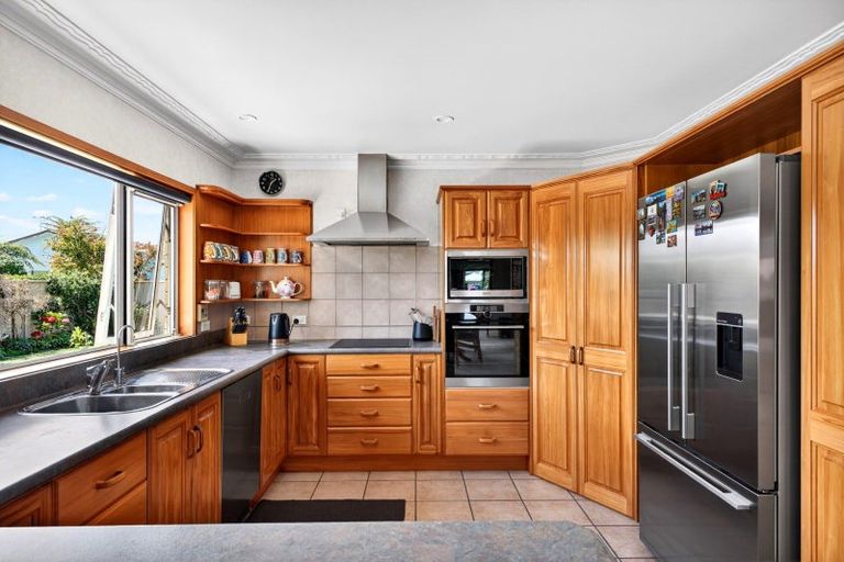 Photo of property in 16 Werahika Place, Whakatane, 3120