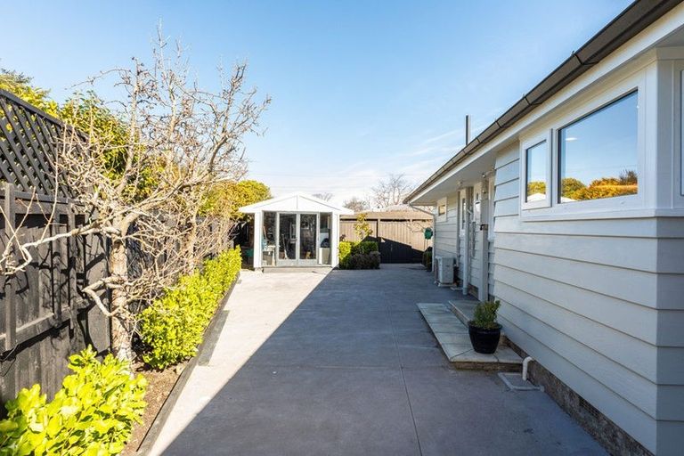Photo of property in 39 Manor Place, Bryndwr, Christchurch, 8053