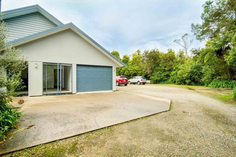 Photo of property in 3/71 Alma Road, Westport, Cape Foulwind, 7892