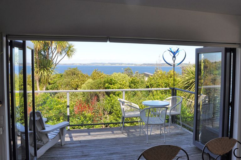 Photo of property in 16 Barrier View Road, Leigh, 0985