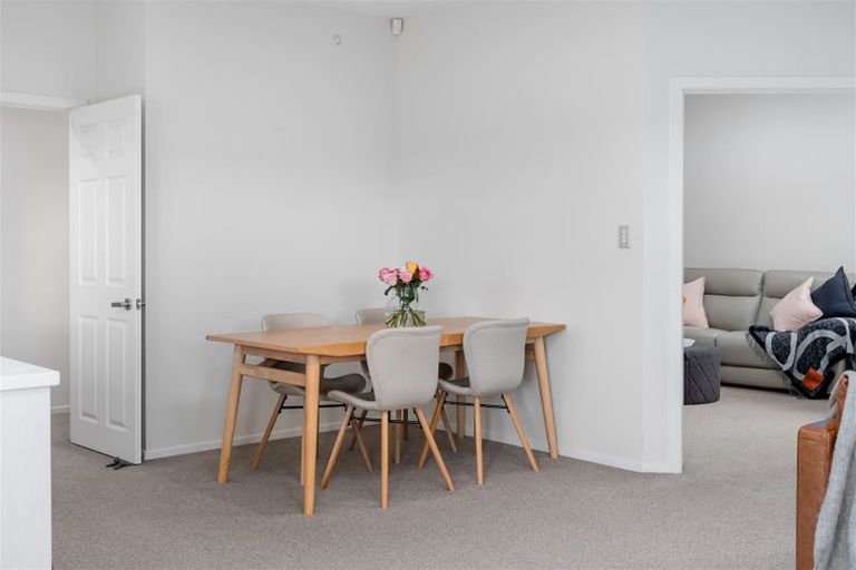 Photo of property in 16 Teatree Close, Huntington, Hamilton, 3210