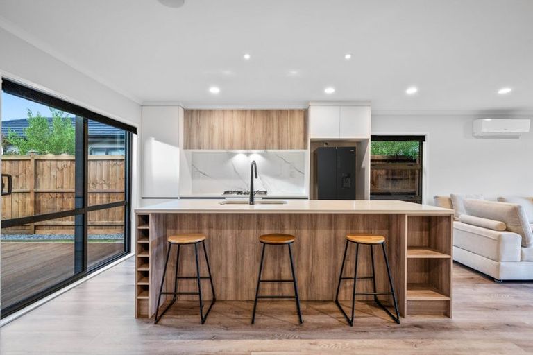 Photo of property in 4 Raoriki Road, Pukekohe, 2120