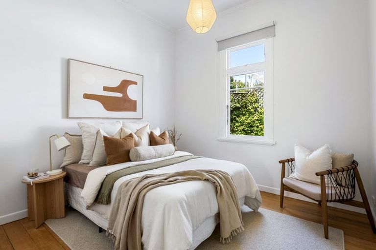 Photo of property in 7a North Avenue, Narrow Neck, Auckland, 0624