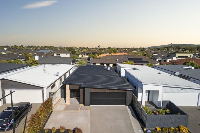 Photo of property in 47 Awatira Drive, Papamoa Beach, Papamoa, 3118