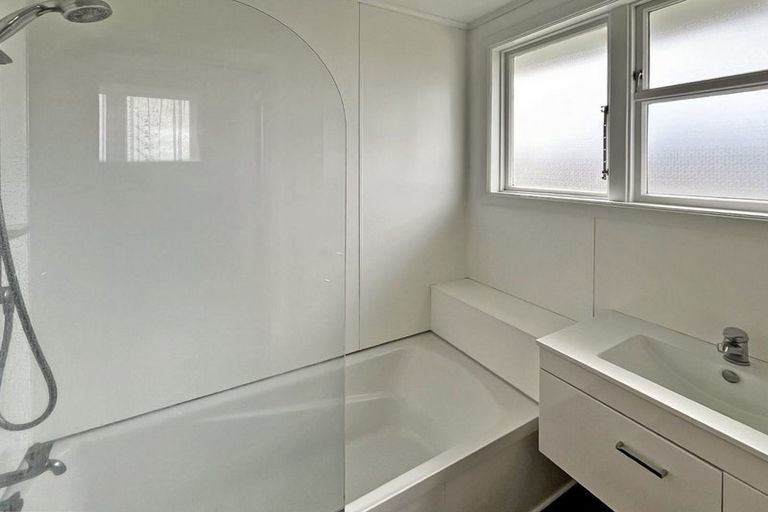 Photo of property in 6-8 Devon Crescent, Bulls, 4818