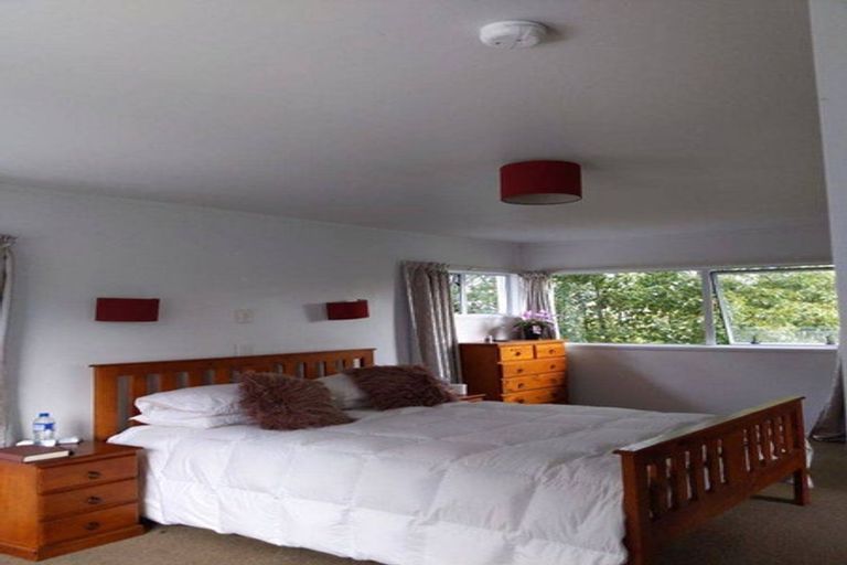 Photo of property in 293 Boord Crescent, Kumeu, 0891