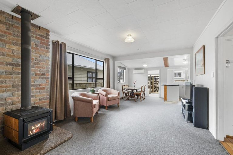 Photo of property in 11 French Street, Moturoa, New Plymouth, 4310