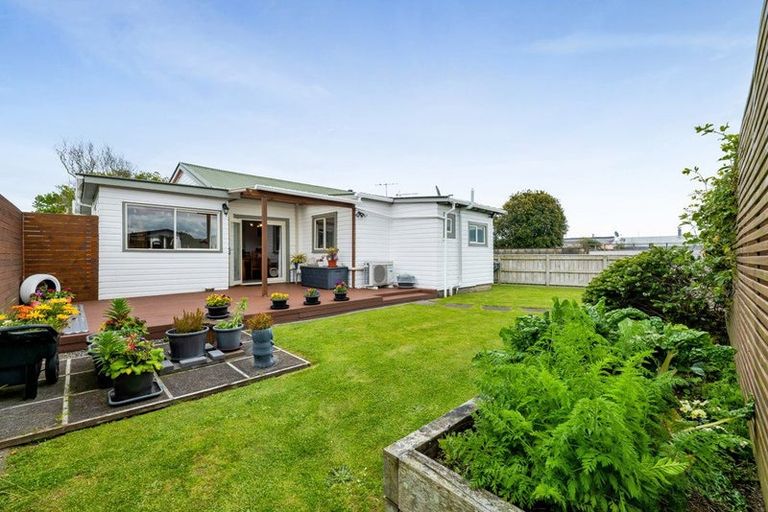 Photo of property in 336 South Road, Hawera, 4610