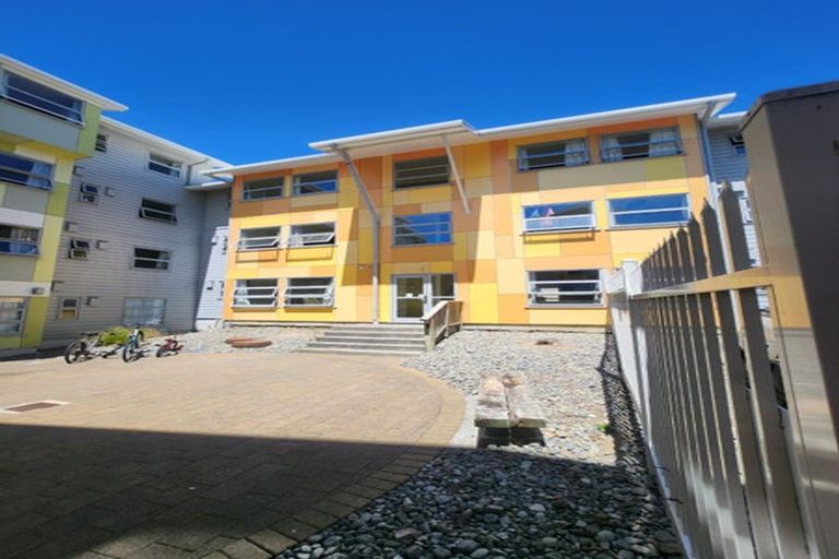 Photo of property in Drummond Street Flats, 21/19 Drummond Street, Mount Cook, Wellington, 6021