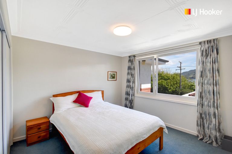 Photo of property in 15 Bayne Terrace, Macandrew Bay, Dunedin, 9014