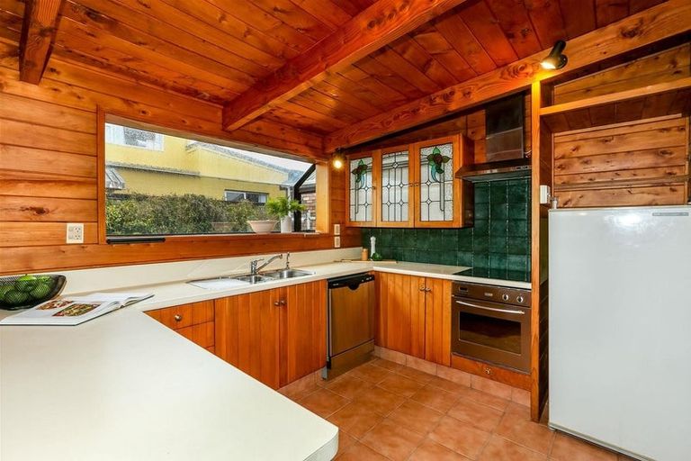 Photo of property in 3 Rennell Street, Frankleigh Park, New Plymouth, 4310