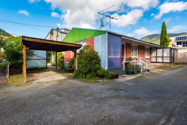 Photo of property in 82b Wellington Street, Picton, 7220