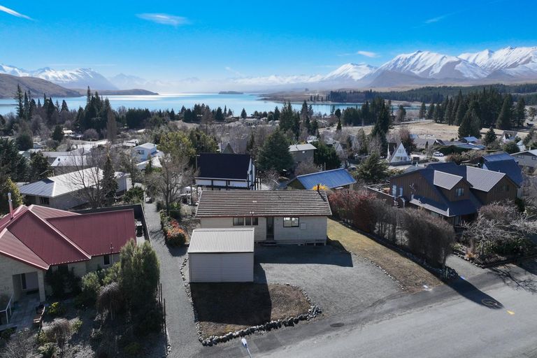 Photo of property in 55 Murray Place, Lake Tekapo, 7999