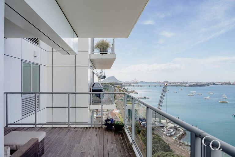 Photo of property in 14/72e Devonport Road, Tauranga, 3110