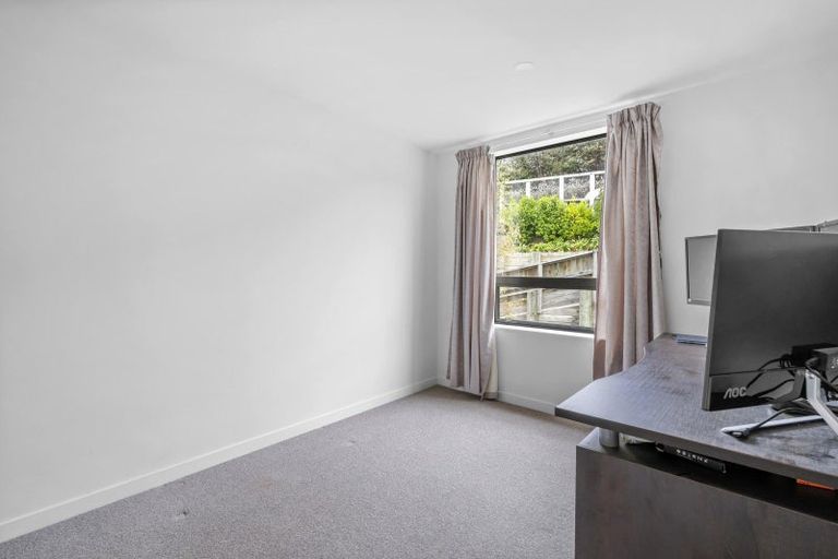 Photo of property in 2/7 Handyside Street, Tawa, Wellington, 5028