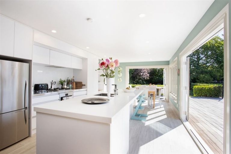 Photo of property in 7 Poynder Avenue, Merivale, Christchurch, 8014