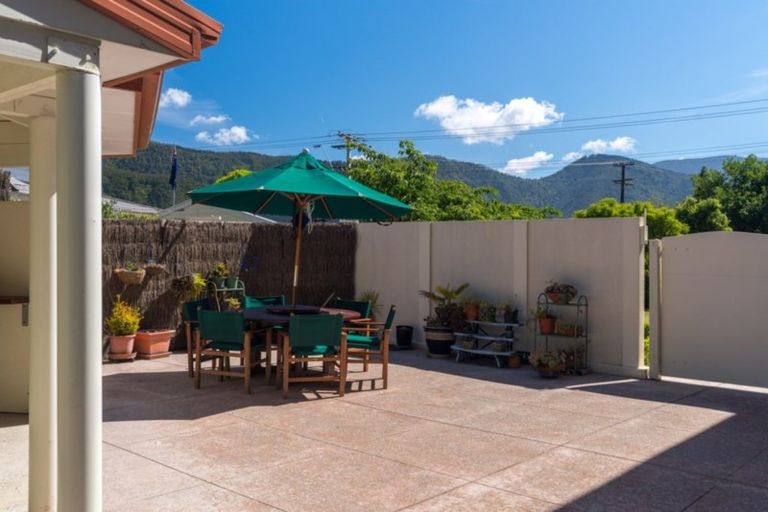 Photo of property in 97 Main Road, Havelock, 7100